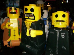 9 Lego People